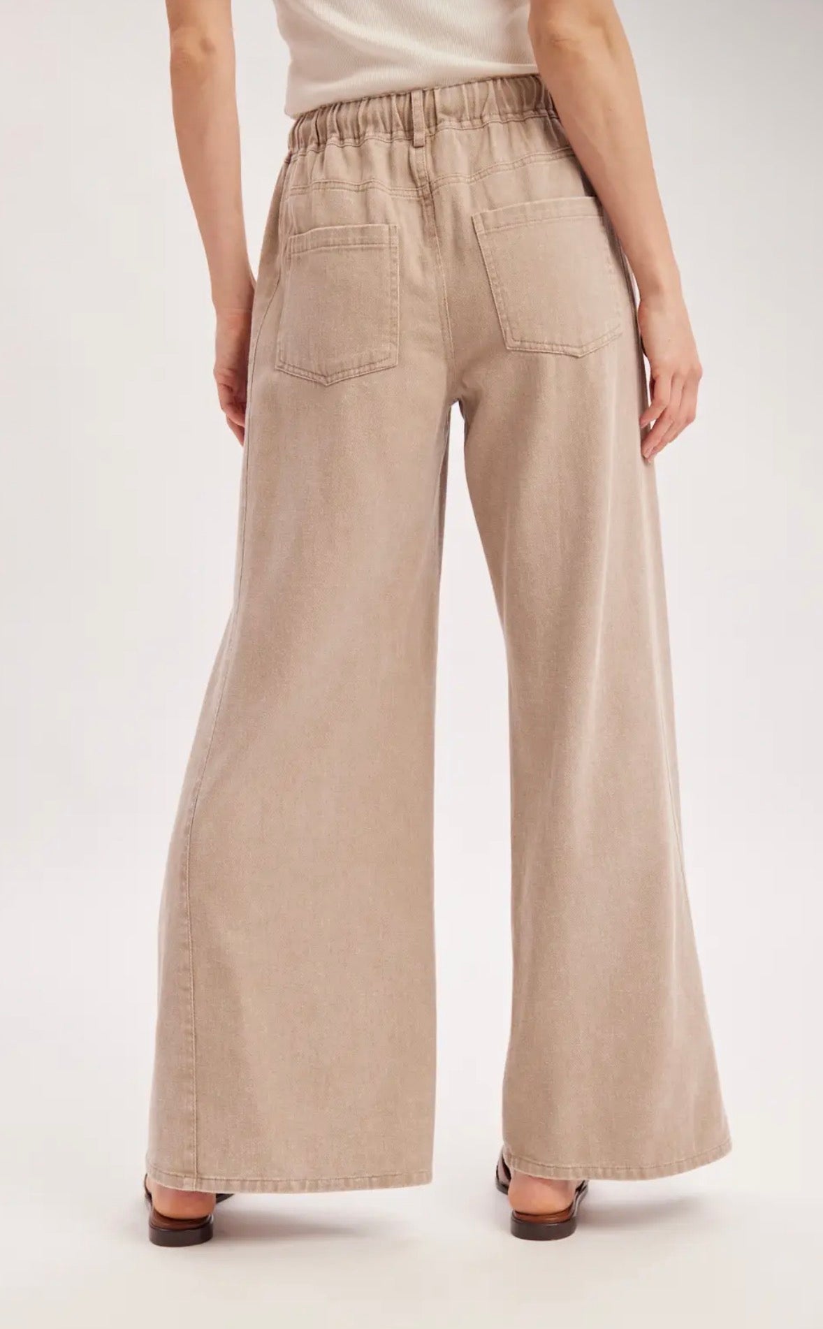 Relaxed Flare Knit Pants